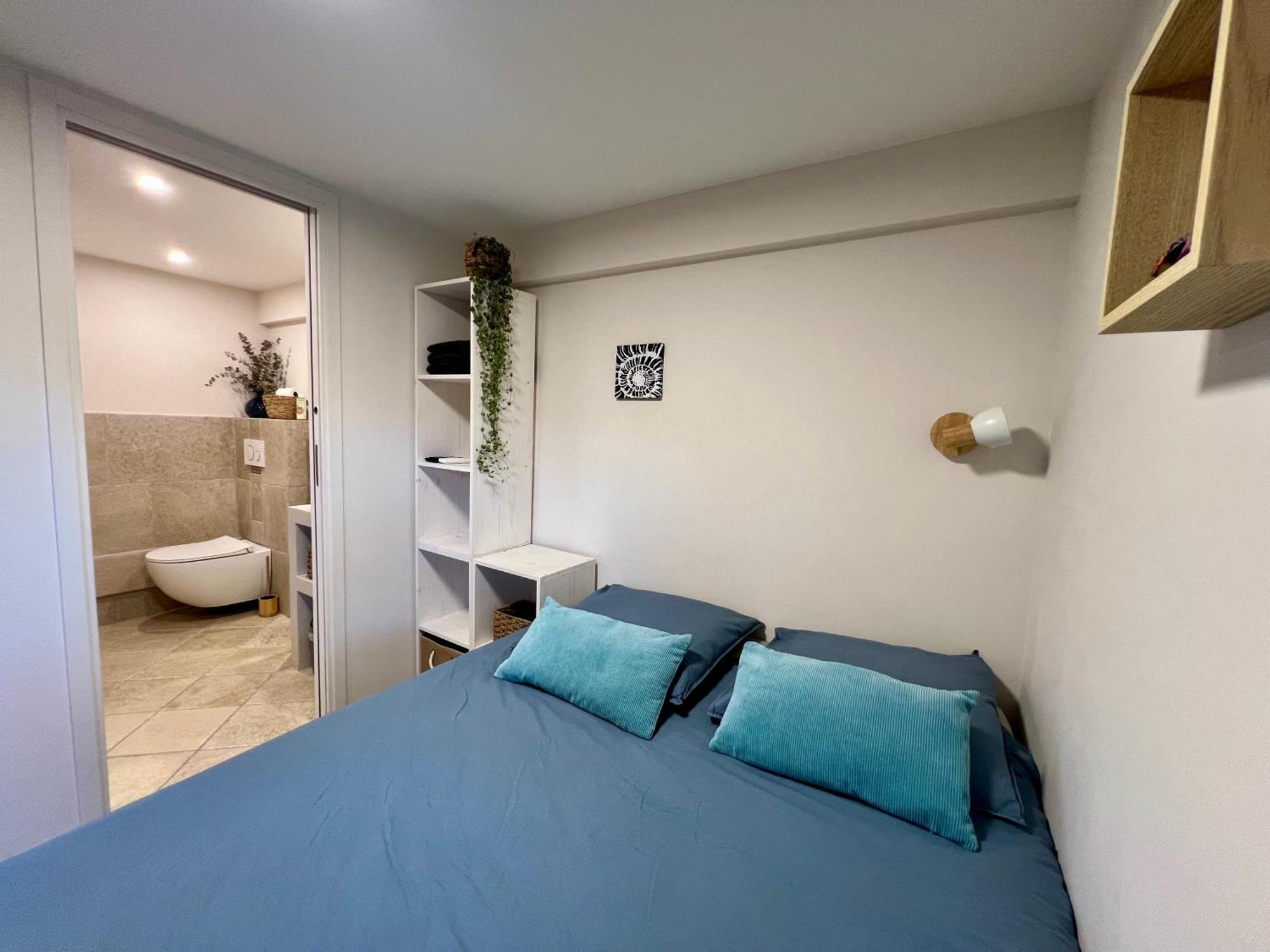 Studio With Private Car Park And Air Con Valbonne Esterno foto